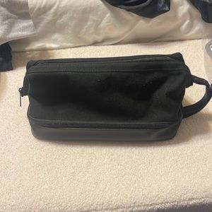 Beis the dop kit black very used